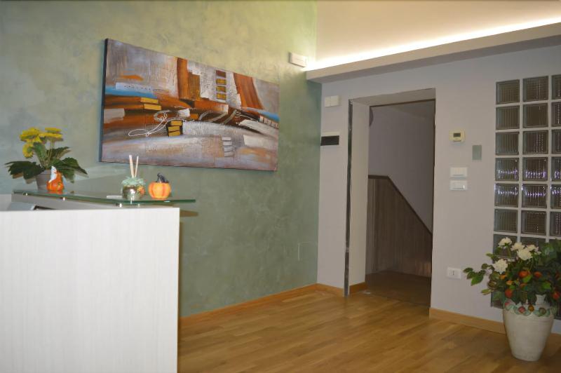 B&B Jolie Center image