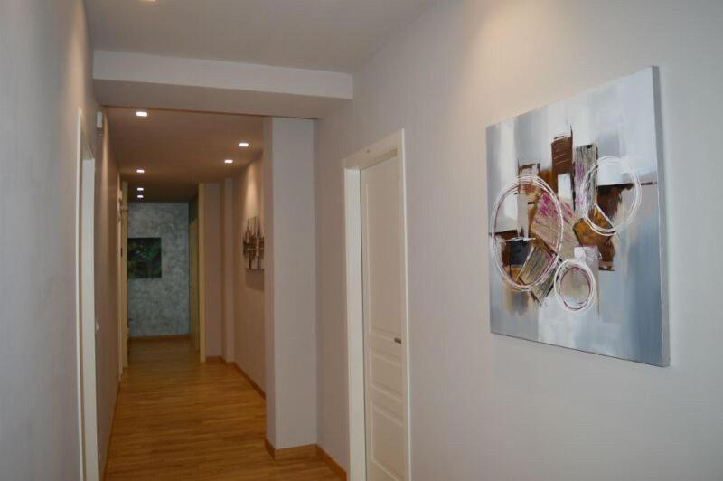 B&B Jolie Center image