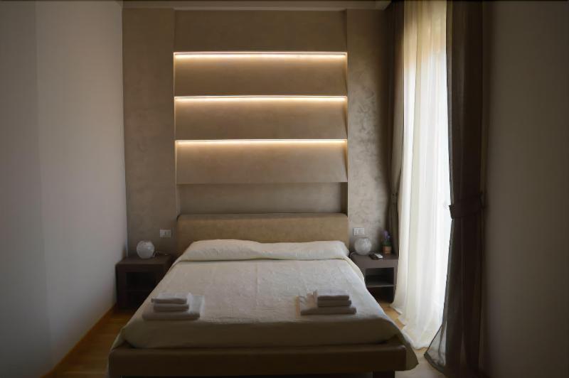 B&B Jolie Center image