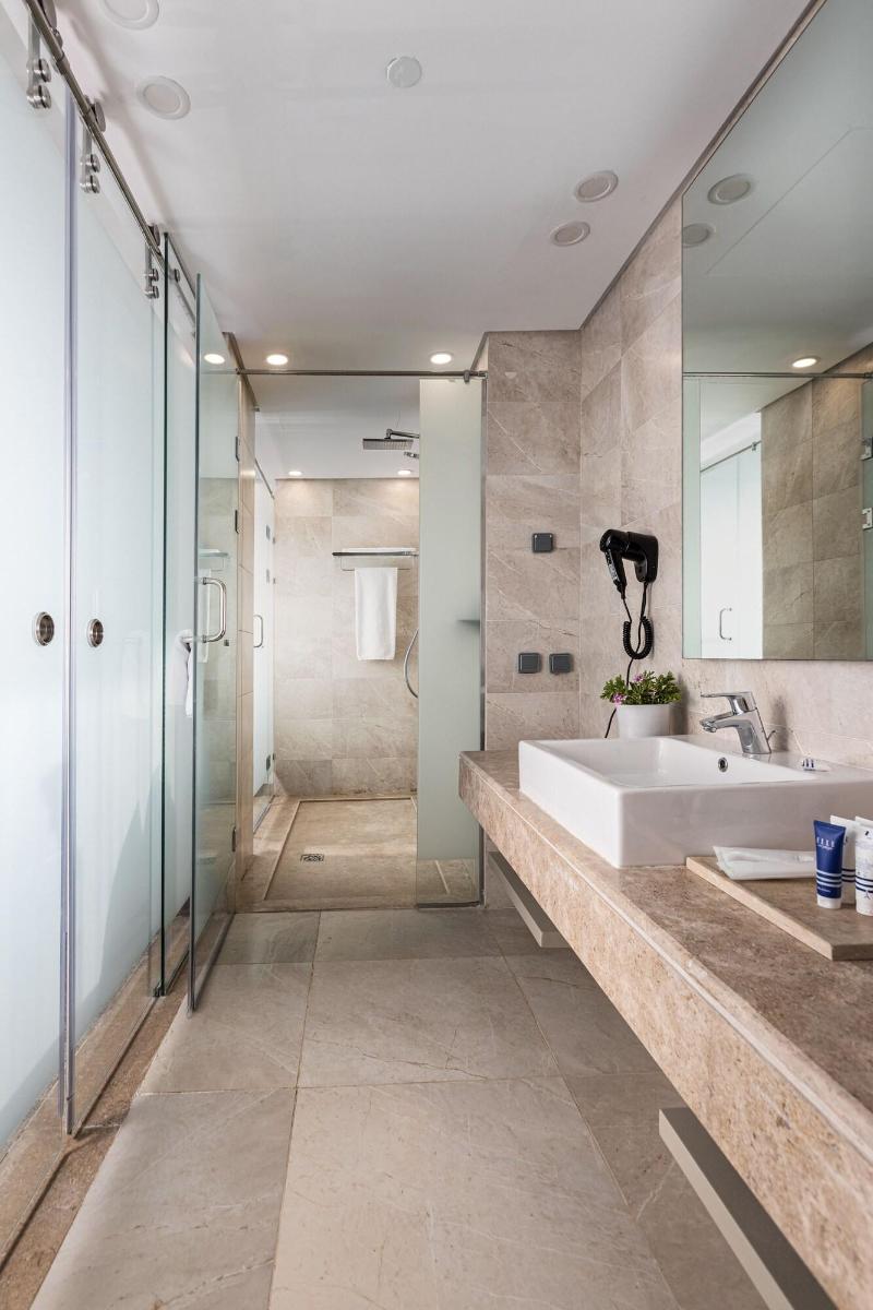 The G Hotel image