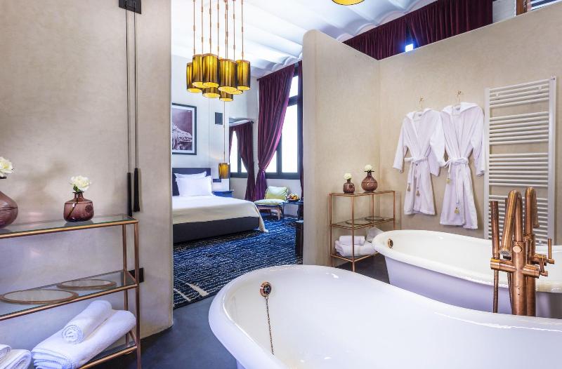 Riad Tajania image