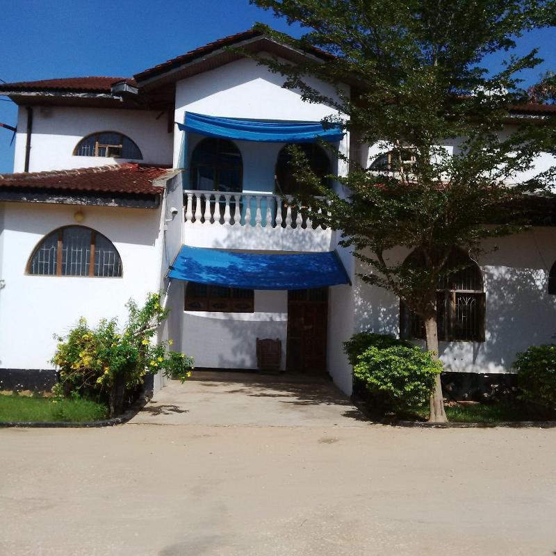 Emerald House image