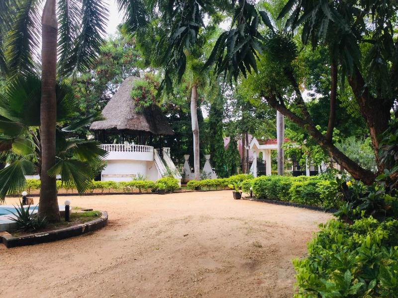 Emerald House image
