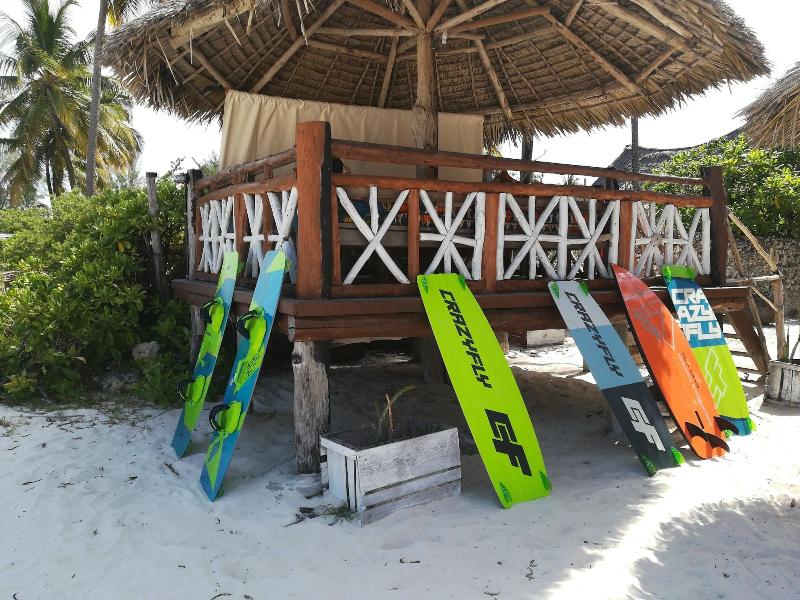 Bahari Pizza Restaurant And Bungalows image