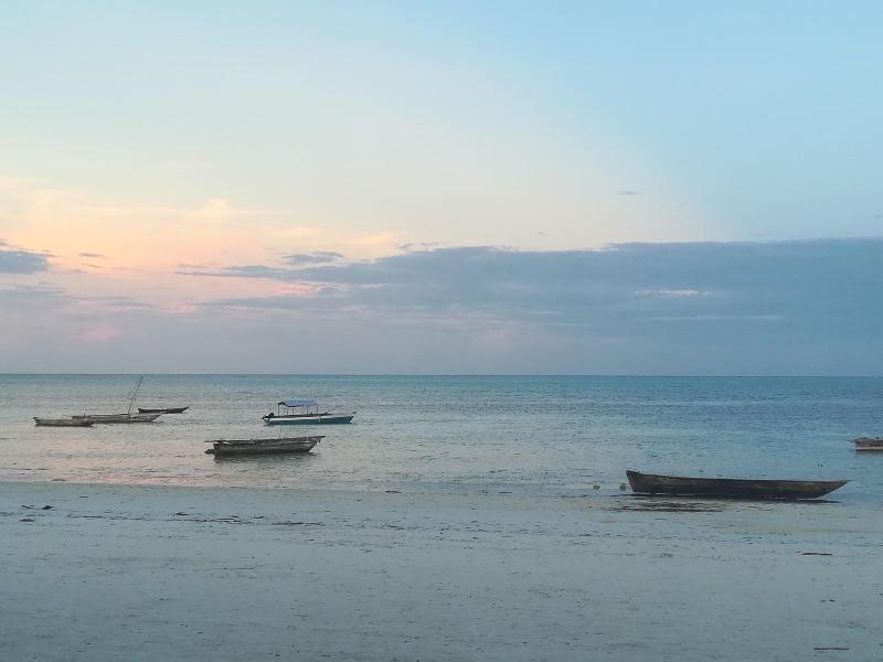 Bahari Pizza Restaurant And Bungalows image
