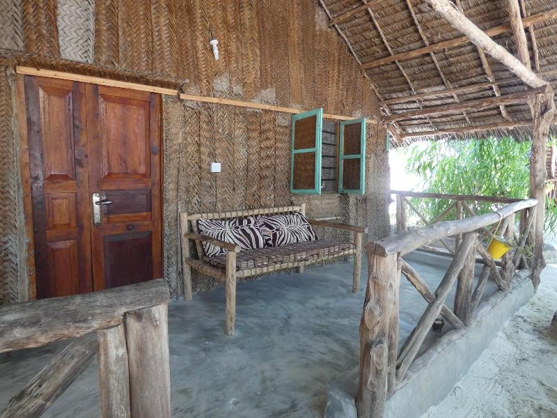 Bahari Pizza Restaurant And Bungalows image
