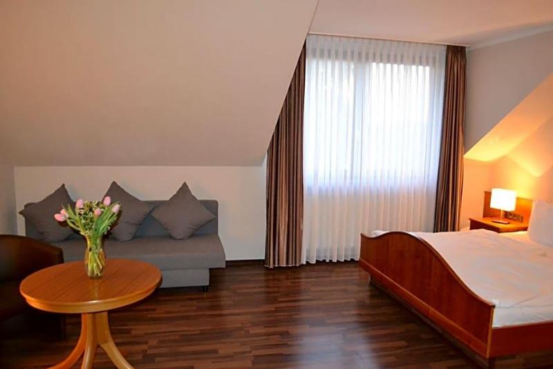 Hotel Zum Dorfbrunnen image