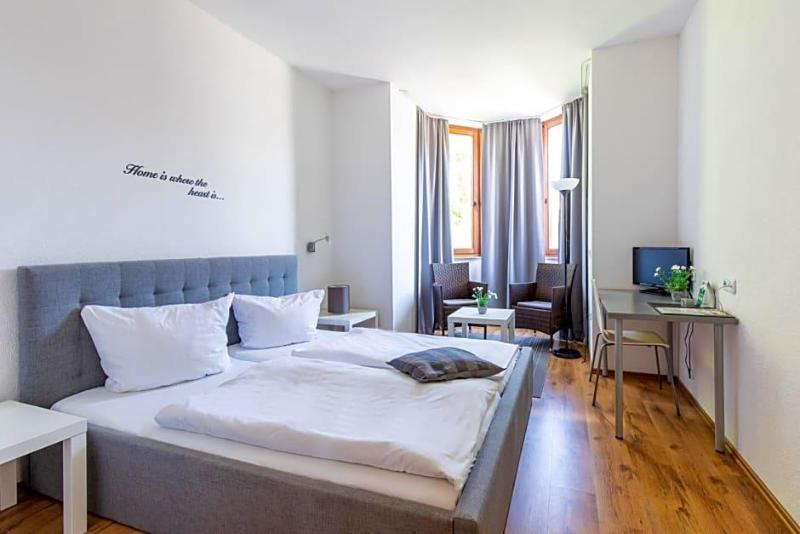 Hotel Zum Dorfbrunnen image