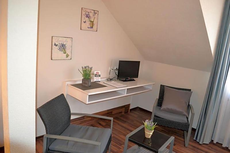 Hotel Zum Dorfbrunnen image