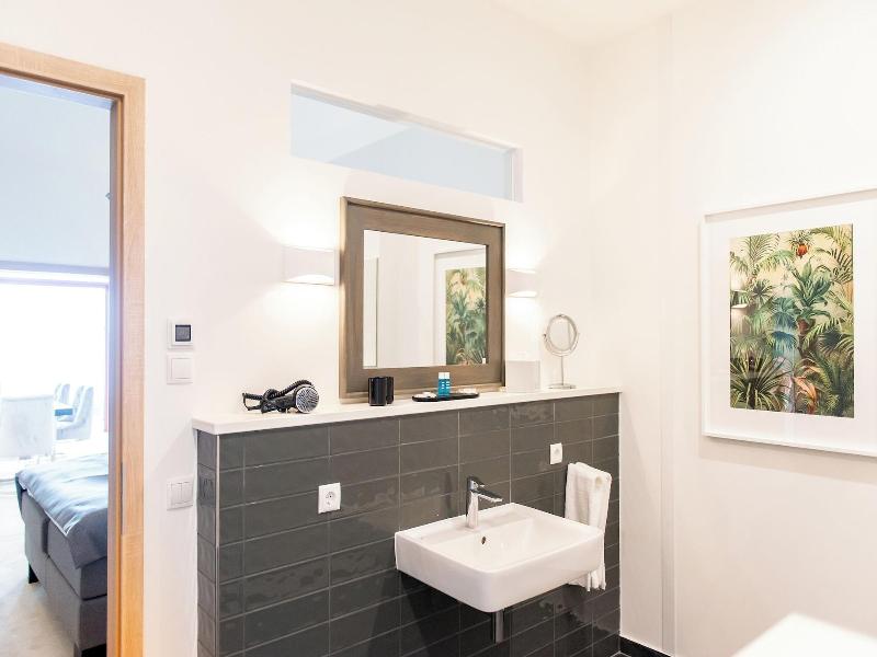 Intermar Hotel & Apartments image