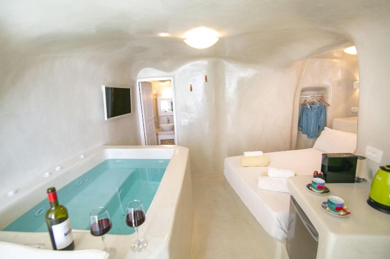 White Cave House image