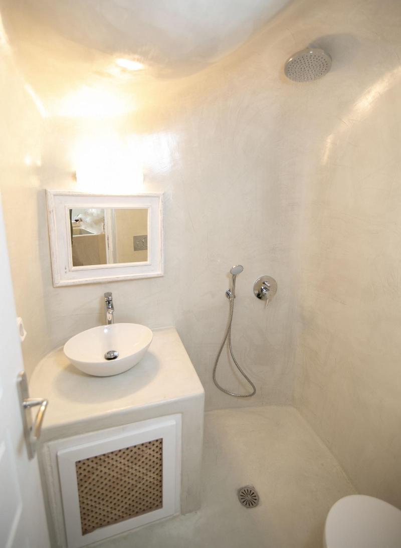 White Cave House image