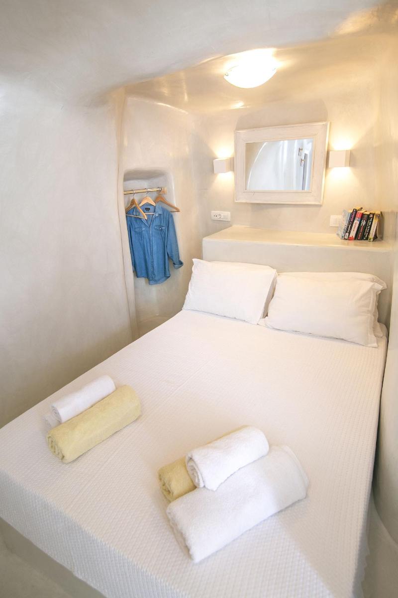 White Cave House image