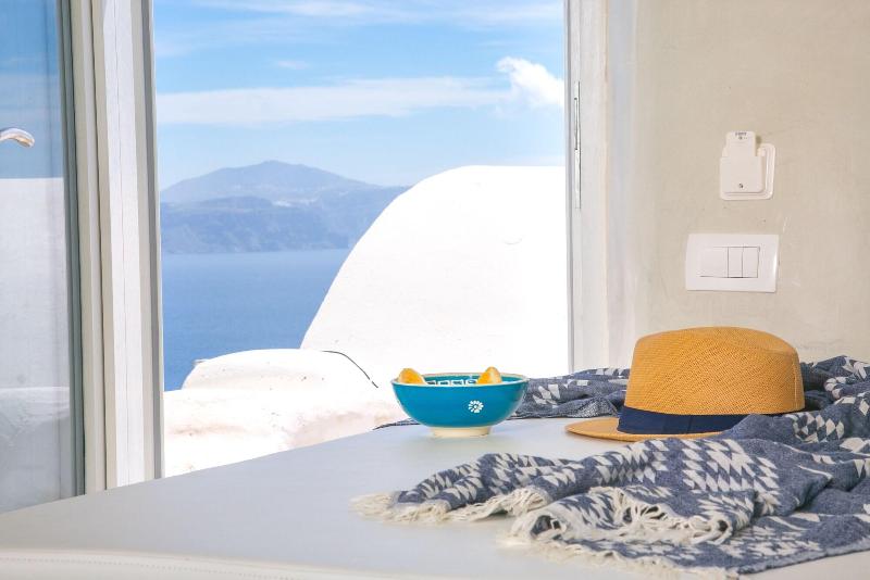 White Cave House image