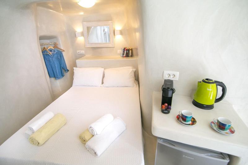 White Cave House image