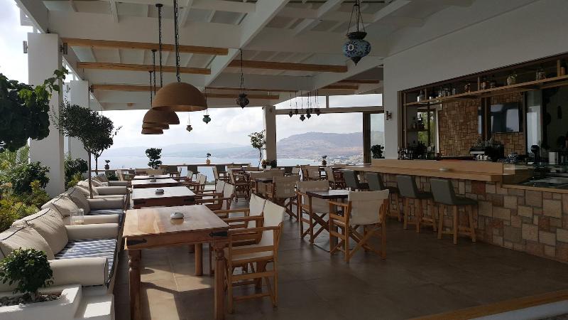 Pefkos Blue Hotel