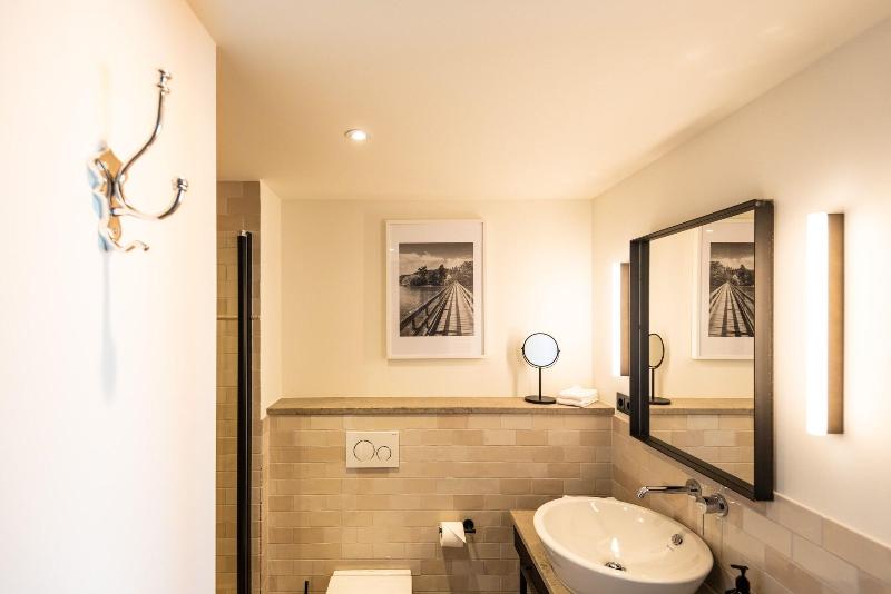 Neu Papa Rhein By Bollands Hotels image