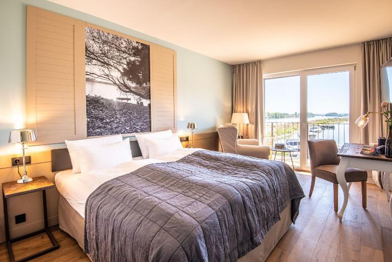 Neu Papa Rhein By Bollands Hotels image