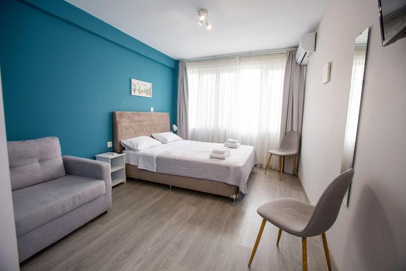 Raise Boutique Rooms In Center Of Athens