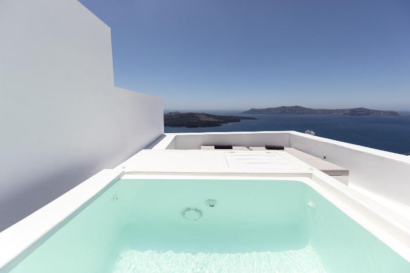 Aesthesis Boutique Villas Fira image
