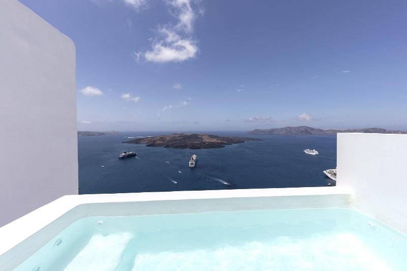 Aesthesis Boutique Villas Fira image
