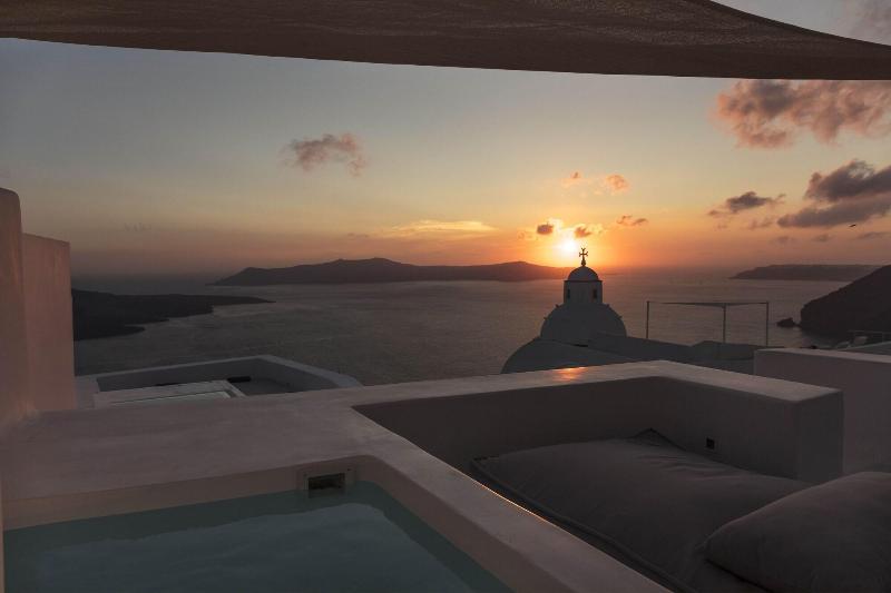 Aesthesis Boutique Villas Fira image
