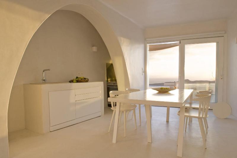 Aesthesis Boutique Villas Fira image
