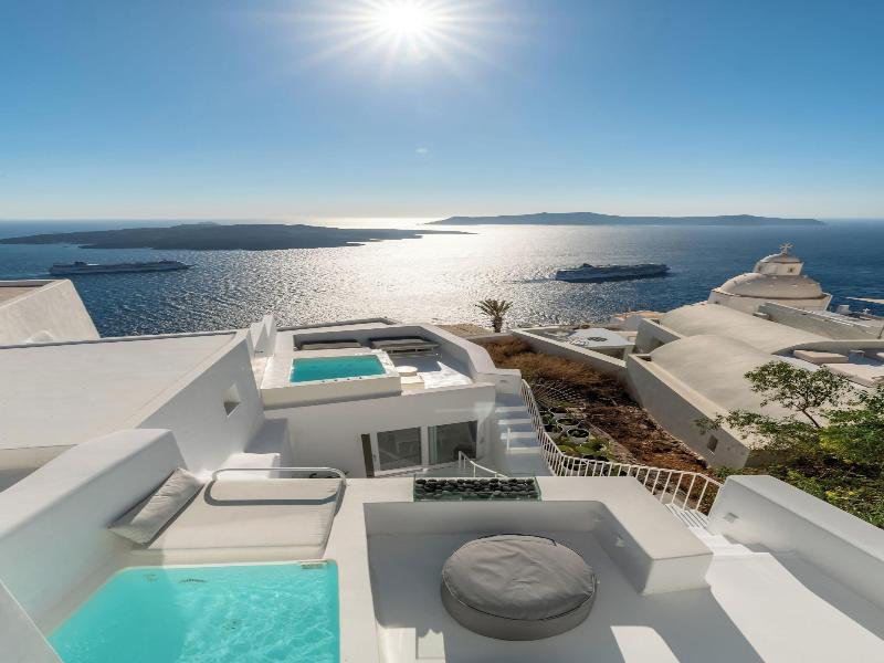 Aesthesis Boutique Villas Fira image