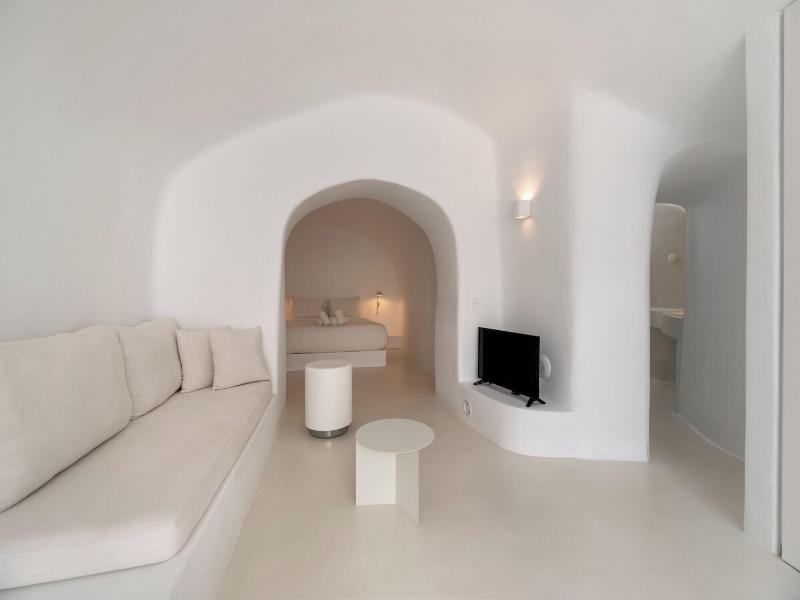 Aesthesis Boutique Villas Fira image
