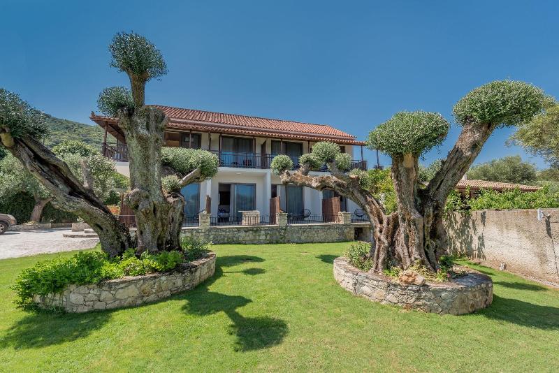 Eptanisos Beachfront Suites Zante image