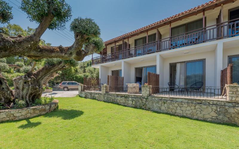 Eptanisos Beachfront Suites Zante image