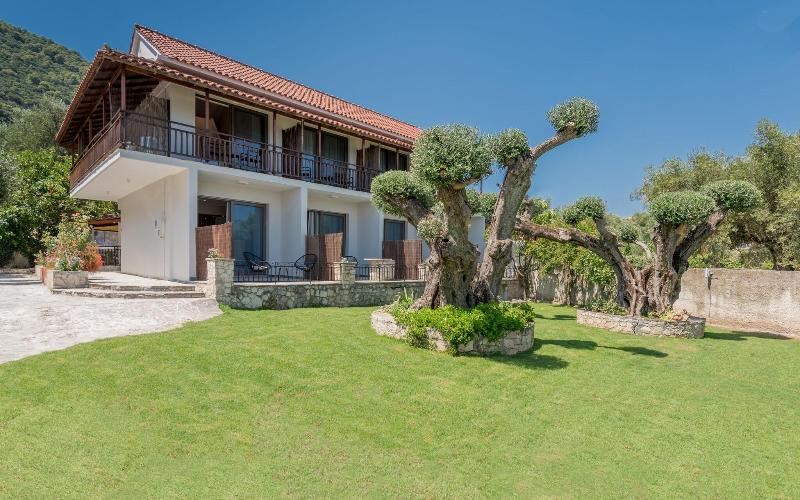 Eptanisos Beachfront Suites Zante image