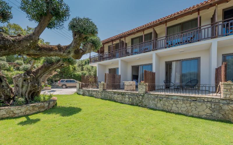 Eptanisos Beachfront Suites Zante image