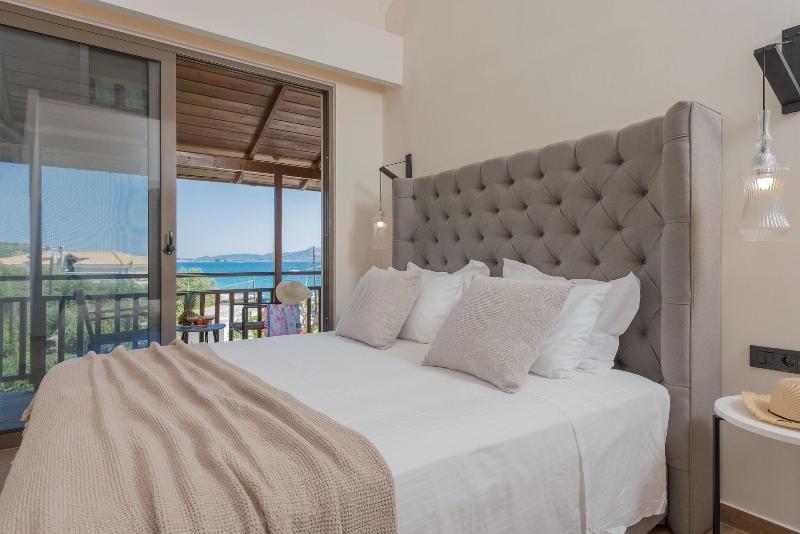 Eptanisos Beachfront Suites Zante image