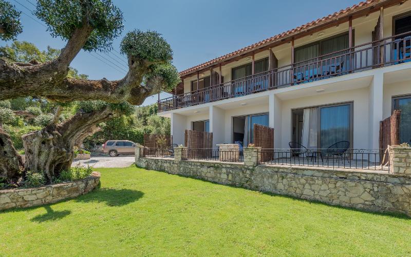 Eptanisos Beachfront Suites Zante image