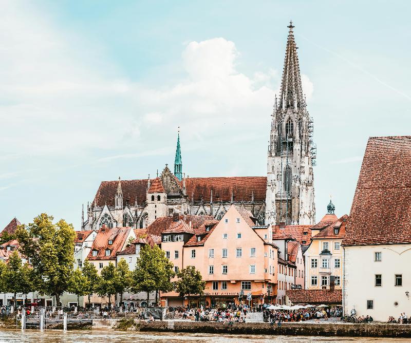 Holiday Inn - the niu, Sparrow Regensburg image