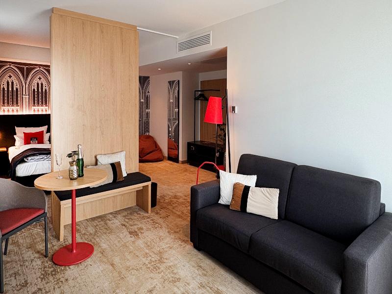 Holiday Inn - the niu, Sparrow Regensburg image