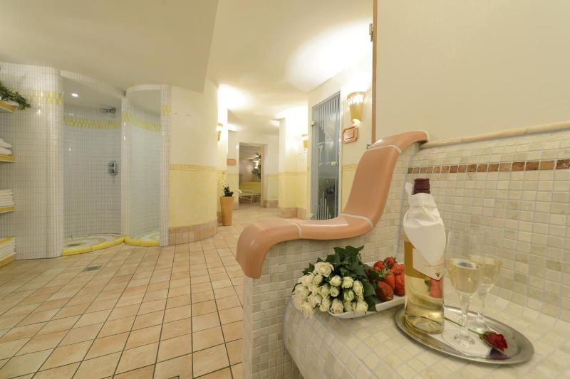 Hotel Pension Zur Linde image