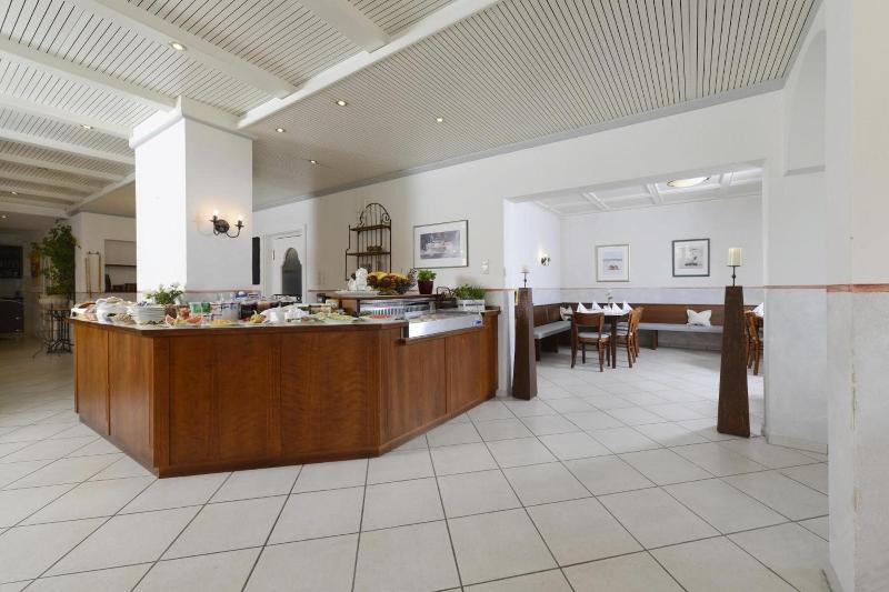 Hotel Pension Zur Linde image