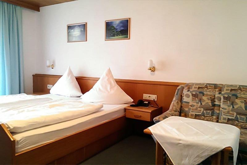 Hotel Pension Zur Linde image