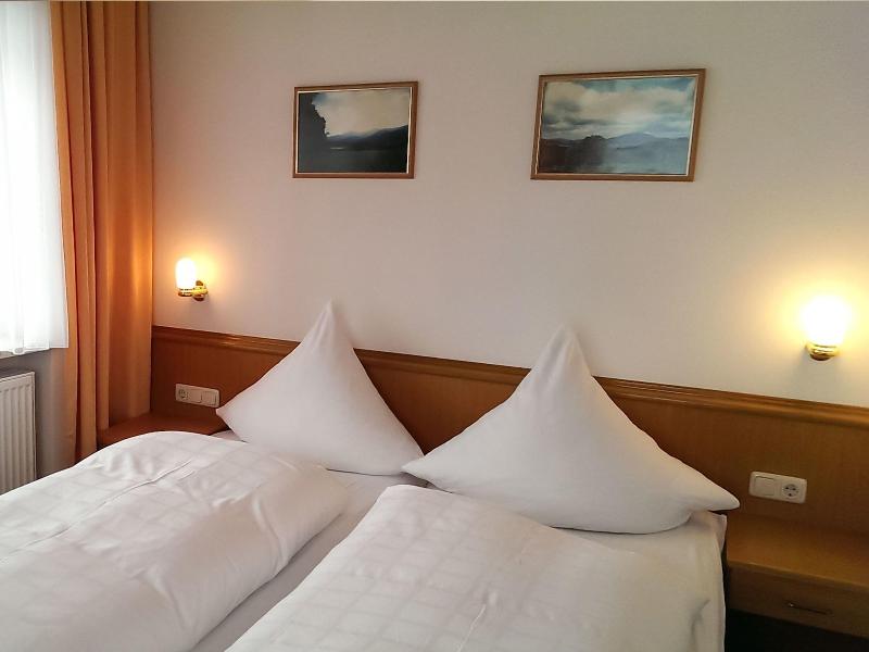 Hotel Pension Zur Linde image