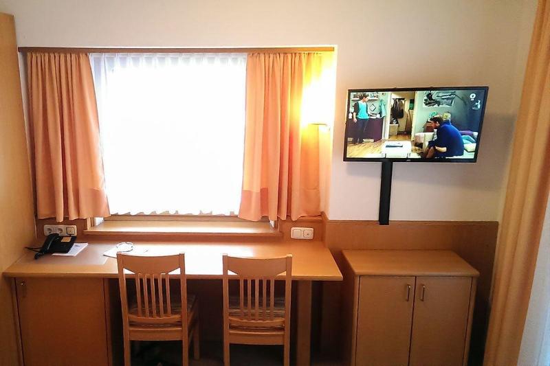 Hotel Pension Zur Linde image
