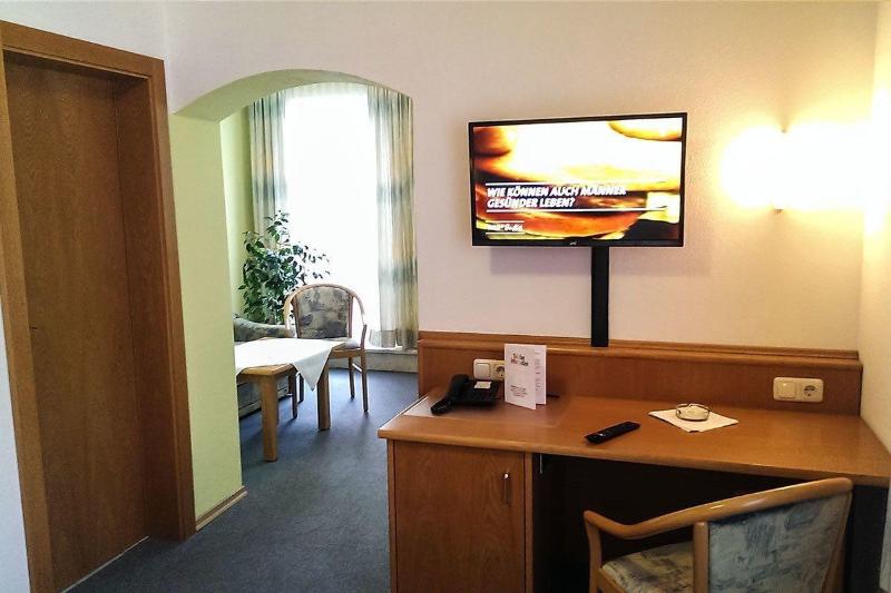 Hotel Pension Zur Linde image