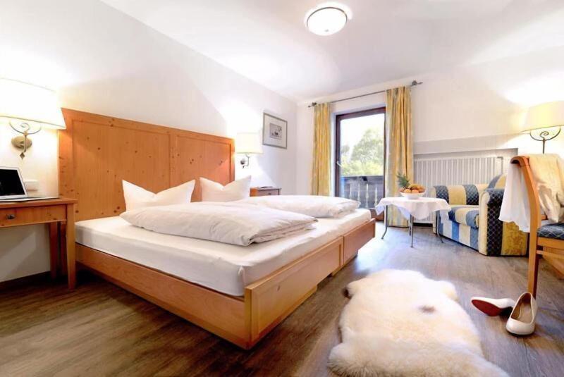 Hotel Pension Zur Linde image