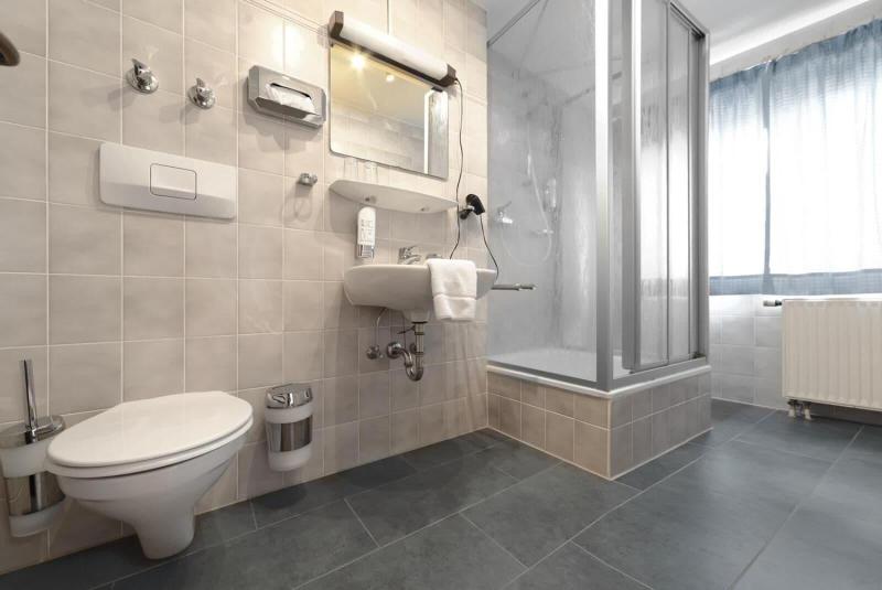 Hotel Pension Zur Linde image