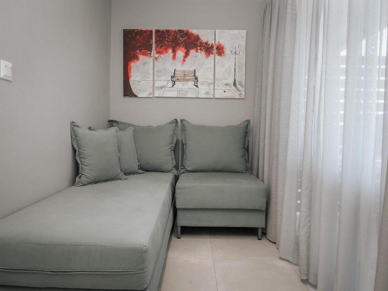 Elizabeth Queen Luxuxy Rooms image