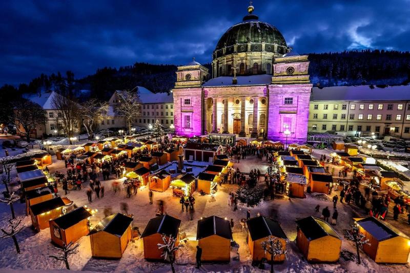 Dom Hotel image