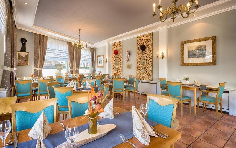 Dom Hotel image