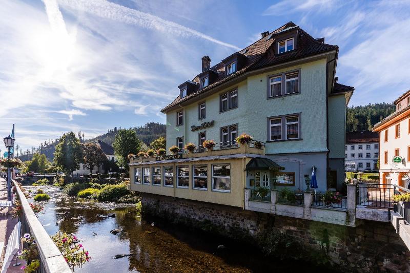 Dom Hotel image