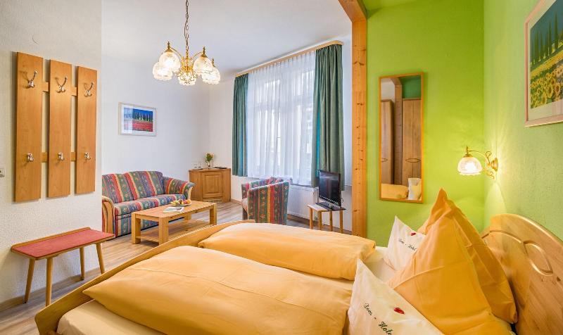 Dom Hotel image